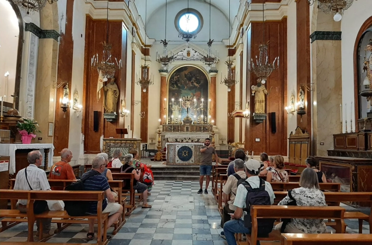 L'interior de l'església de la Mercè