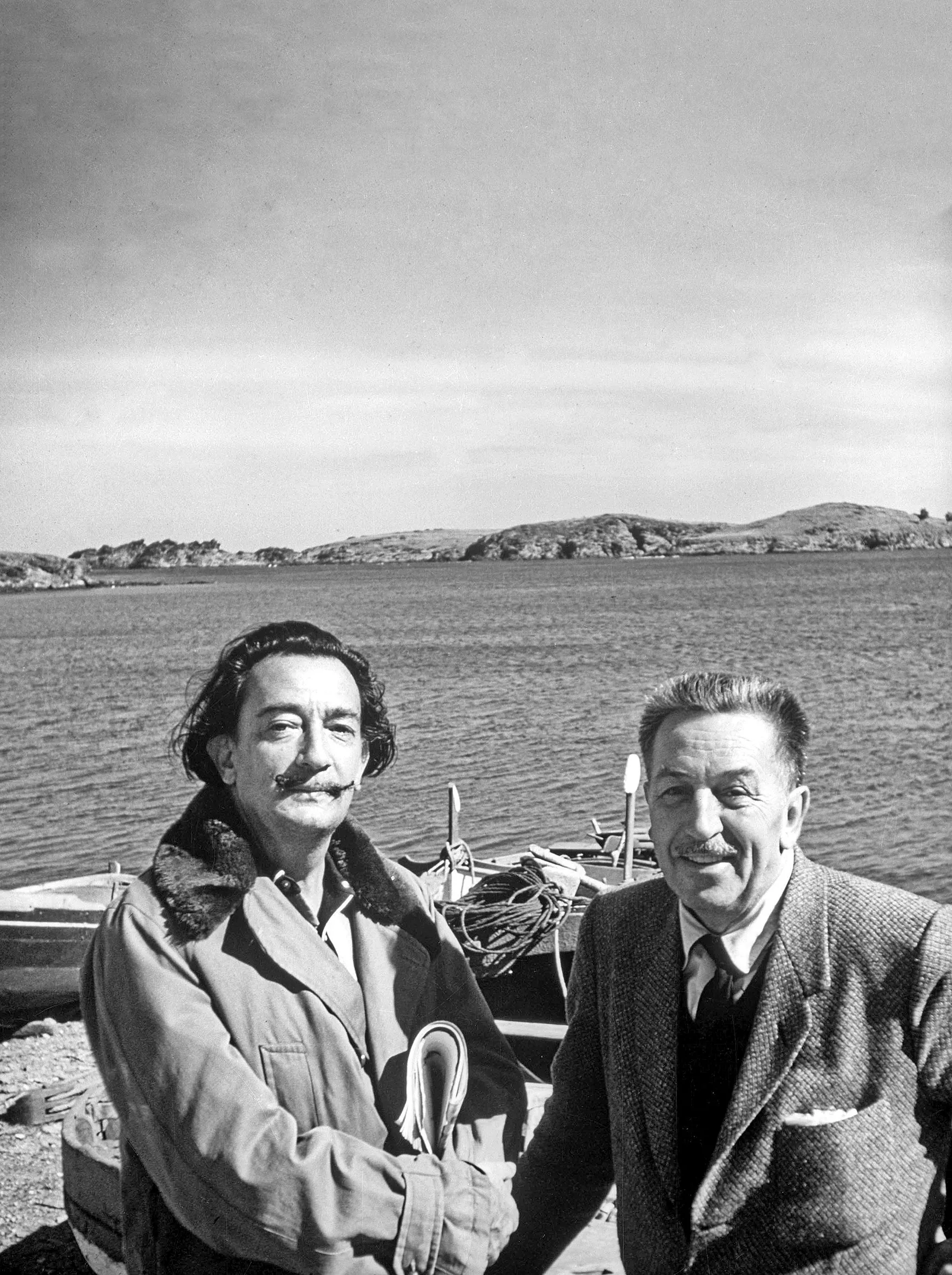 Disney i Dalí es van conèixer el 1945 en una festa a Hollywood. El 1957, el pintor el va convidar a Cadaqués