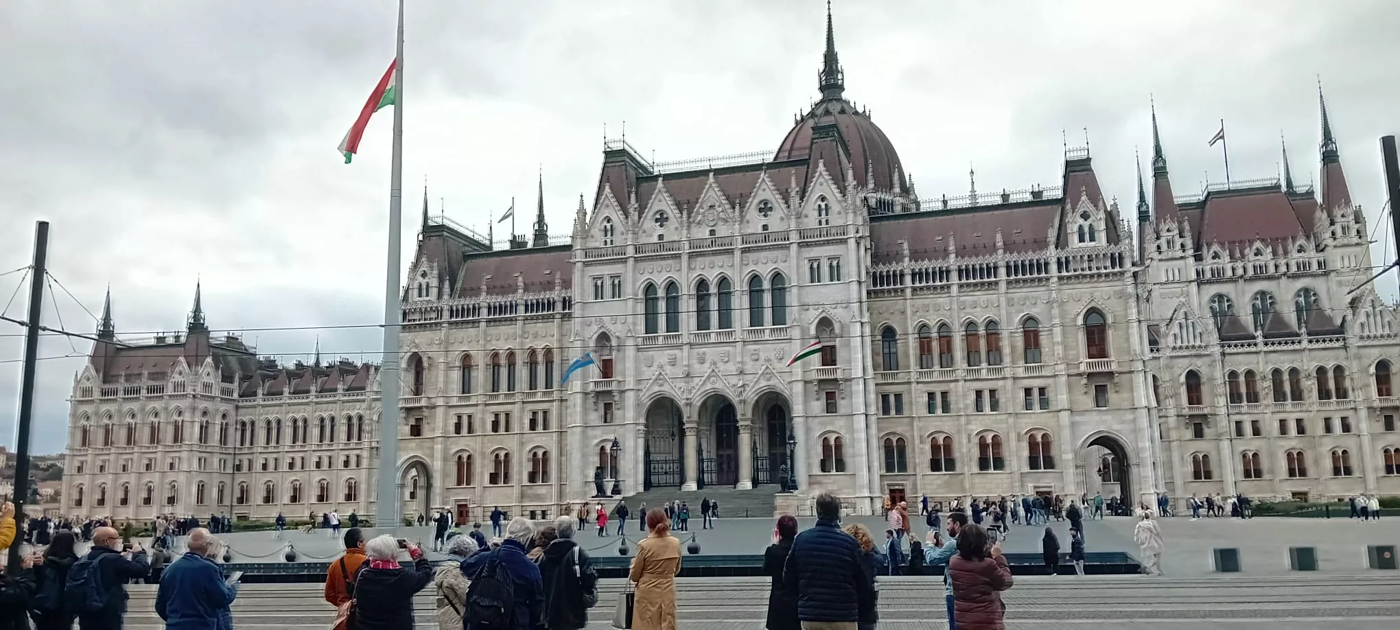 El Parlament d'Hongria, visible des de qualsevol punt de Budapest, destaca tant per la seva majestuositat com per la seva bellesa