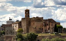 El Temple de Venus i Roma és un dels més grans de la ciutat