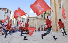 Els Abanderats de Tortosa en una actuació -  © Maria Rosa Vila