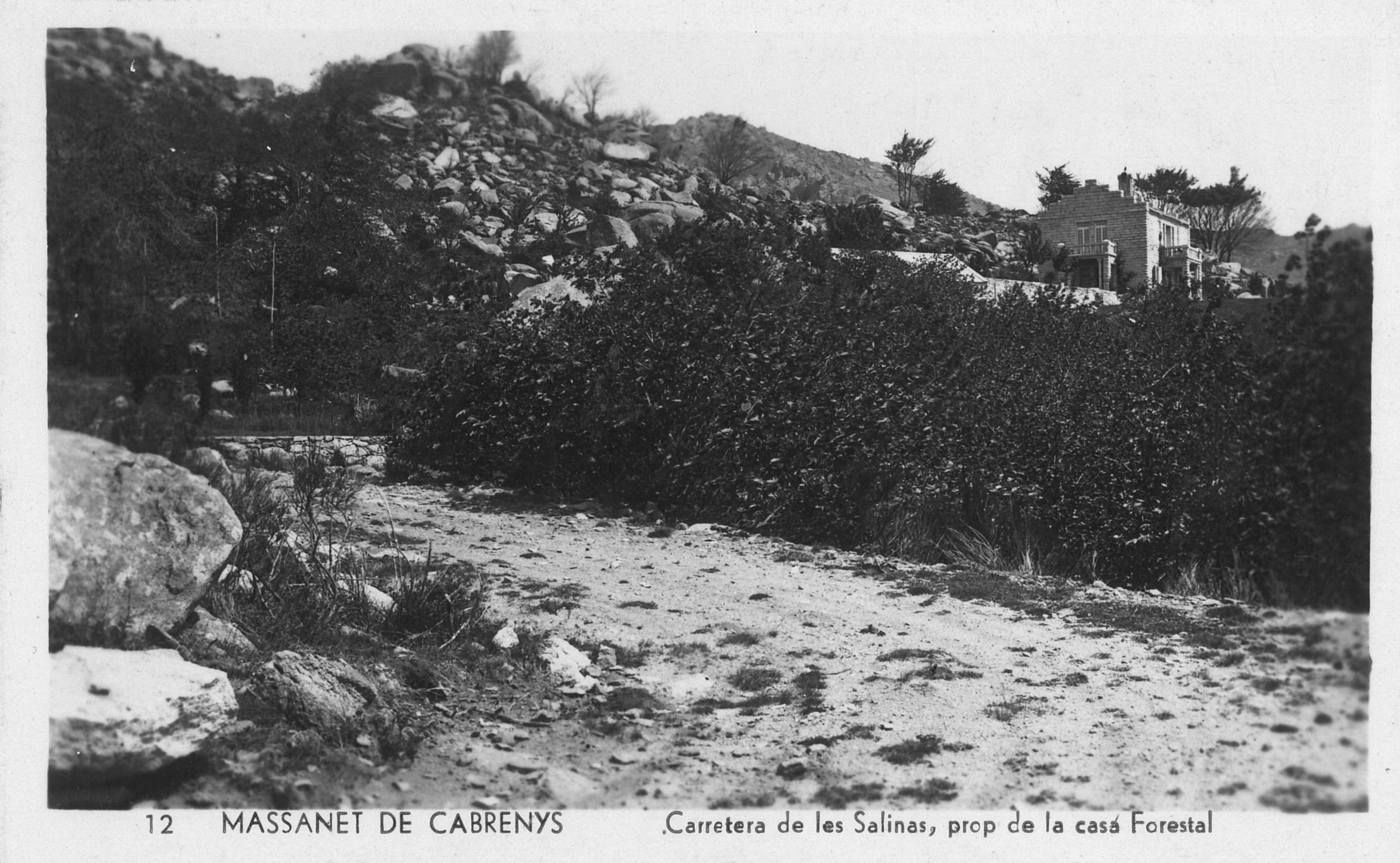 La carretera de les Salines de Maçanet de Cabrenys, la pista més transitada durant l'exili
