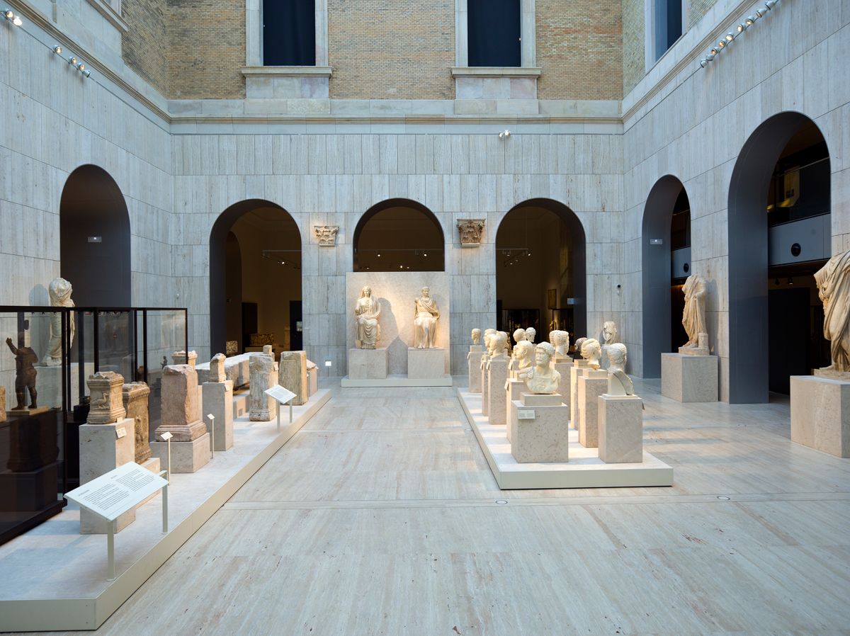 Pati sud. Sala del foro romà del Museo Arqueológico Nacional